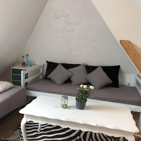 Bed & Kitchen Appartement