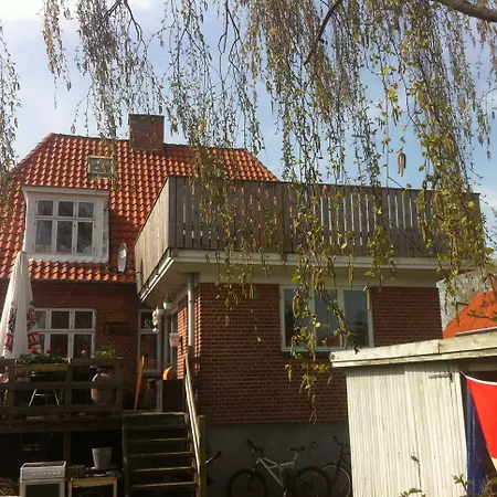 Bed & Kitchen Кёге