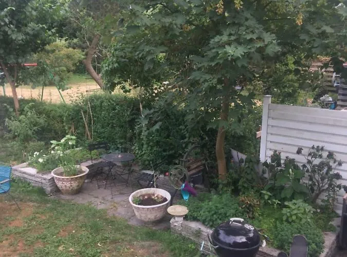 Bed&kitchen Apartment